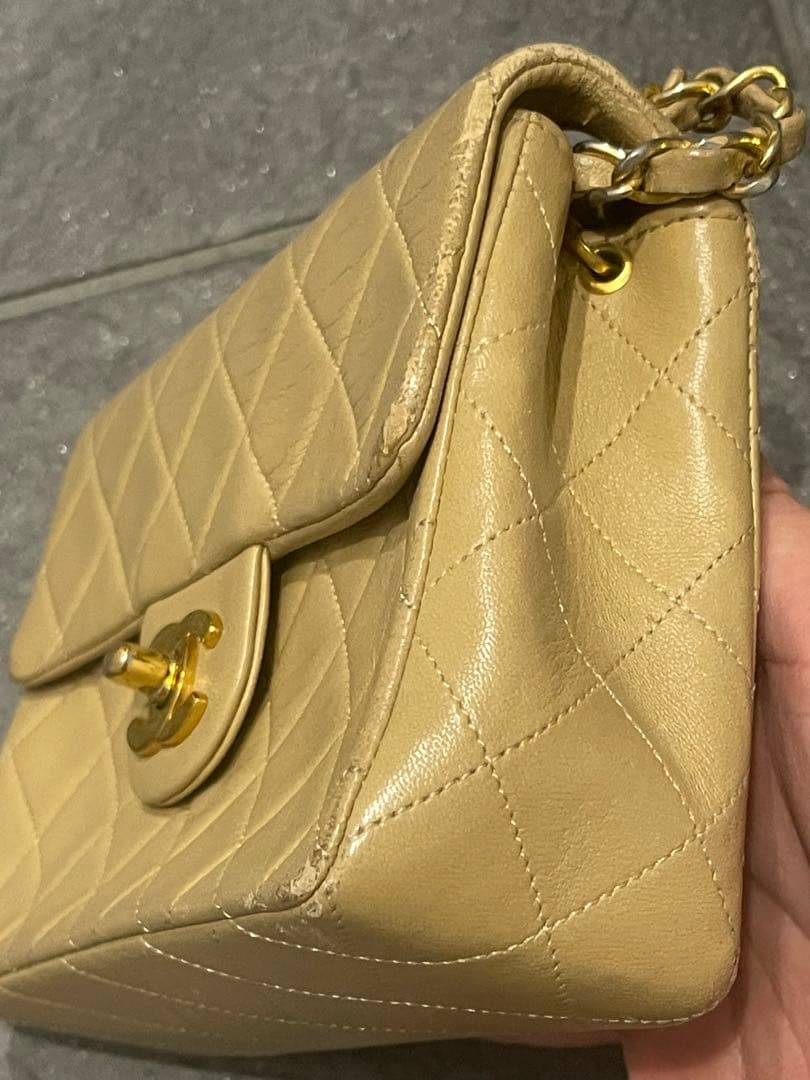 CHANEL ベージュ マトラッセキルティング バッグ