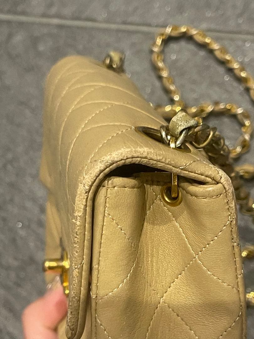 CHANEL ベージュ マトラッセキルティング バッグ