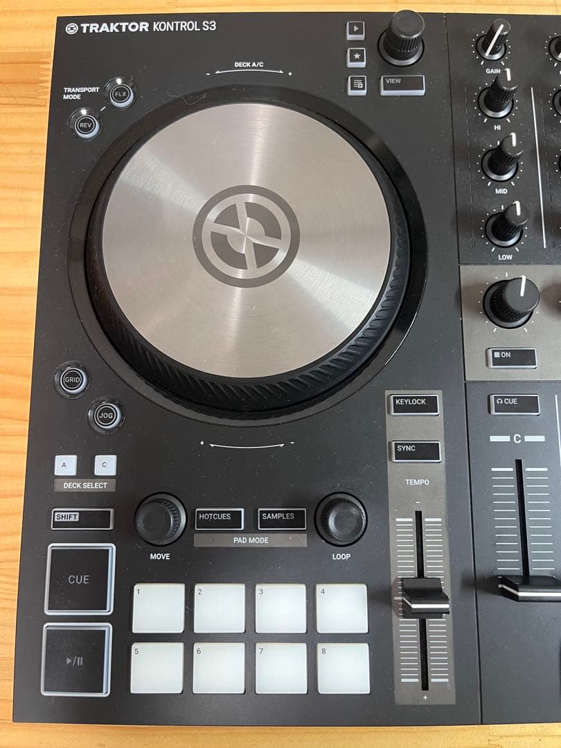 Traktor Kontrol S3 DJコントローラー