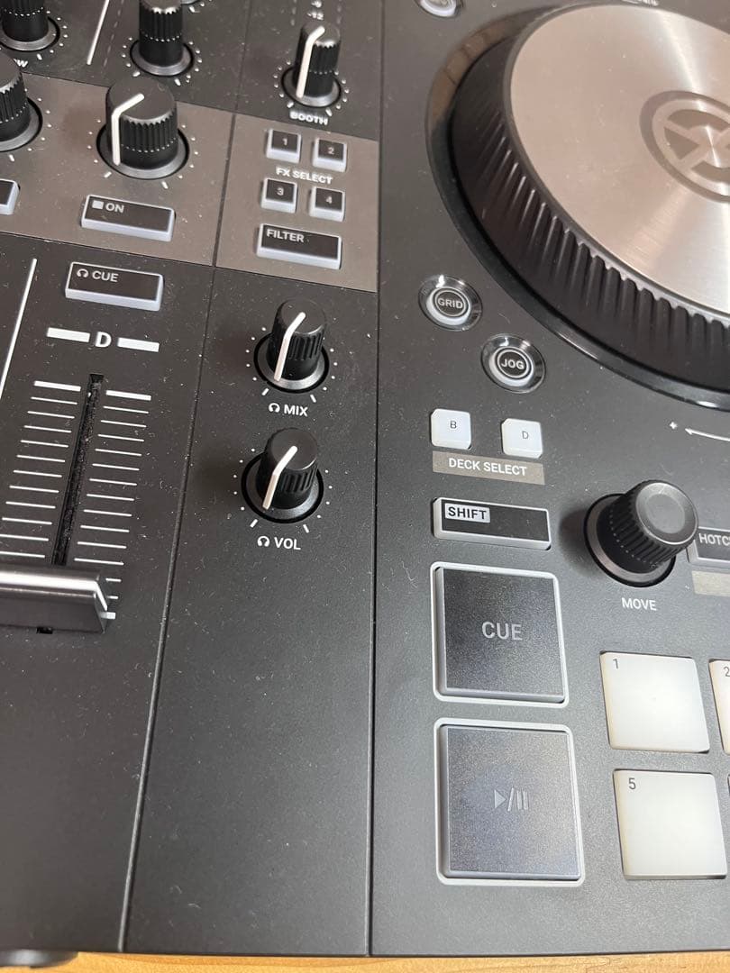 Traktor Kontrol S3 DJコントローラー