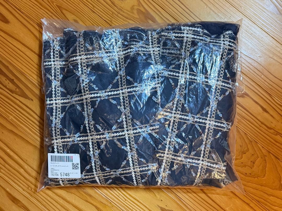 dazzlin レースリボンオフショルドレス ネイビー