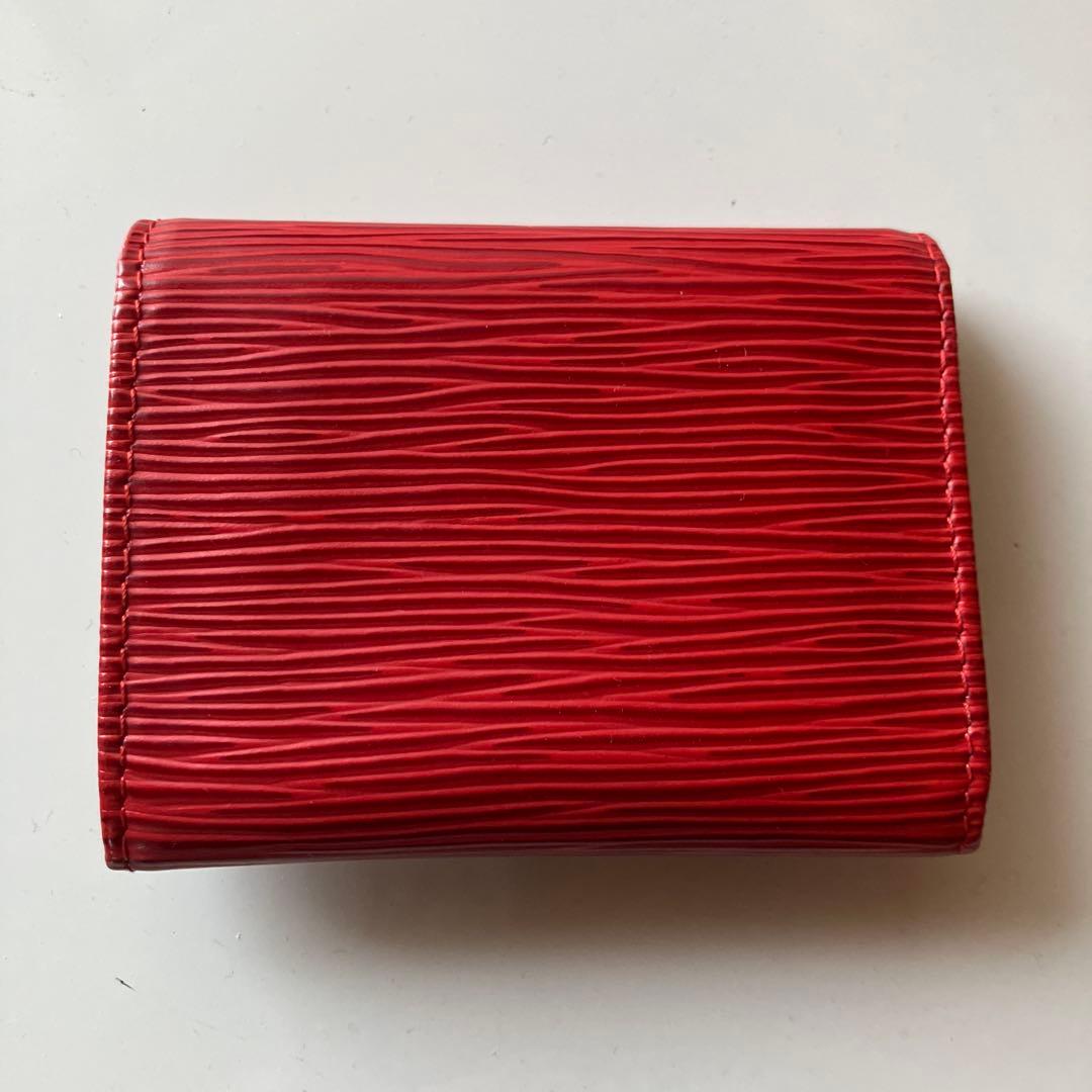 Louis Vuitton エピレザー 二つ折り財布 レッド