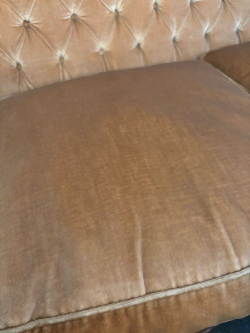 ヨーロッパアンティーク3人掛けソファボタン絞りベルベットソファ