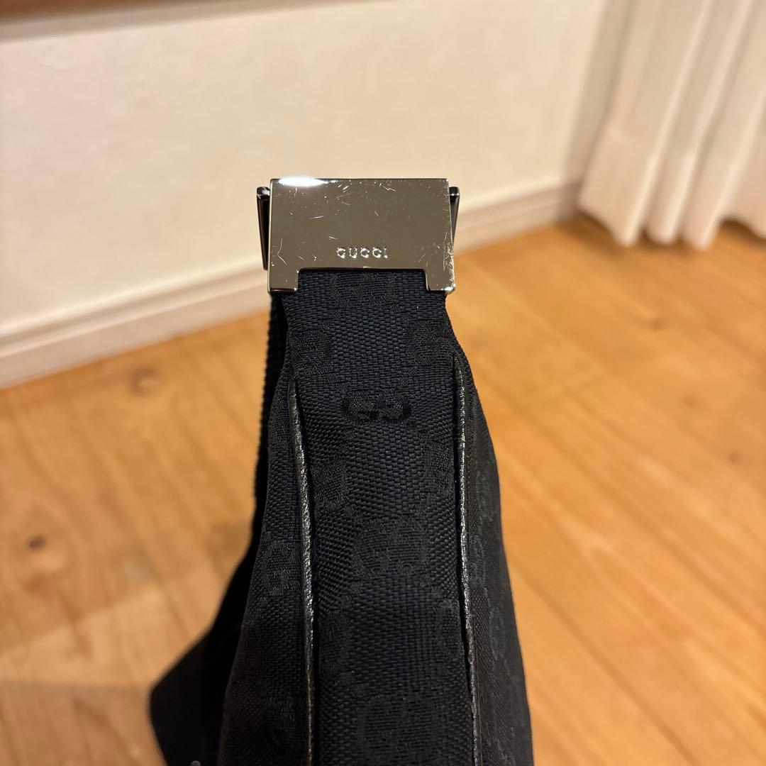 GUCCI ブラック GGパターン ショルダーバッグ