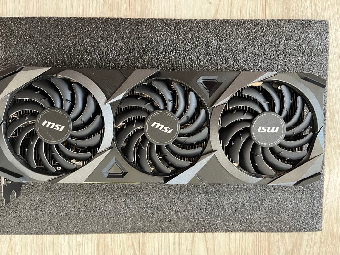 MSI GeForce RTX 3080 Ti 本体