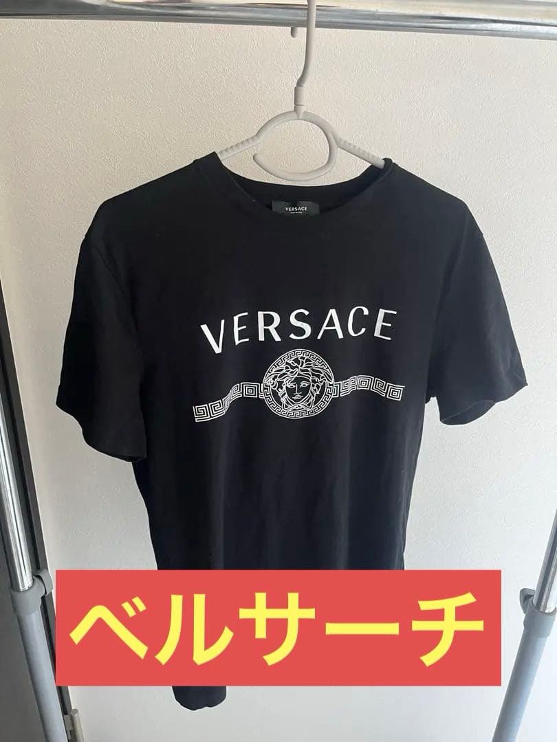 ベルサーチ　tシャツ