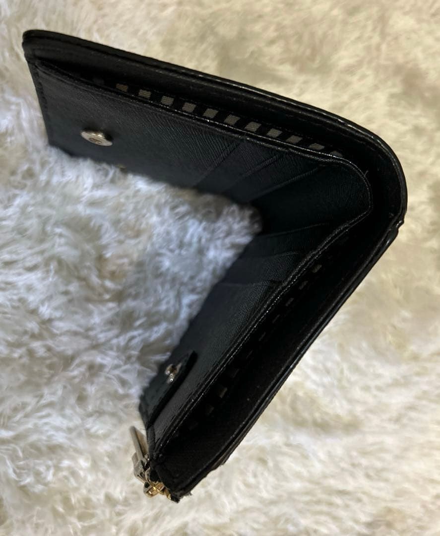 未使用　ケイトスペード　kate spade 二つ折財布　ウォレット　黒