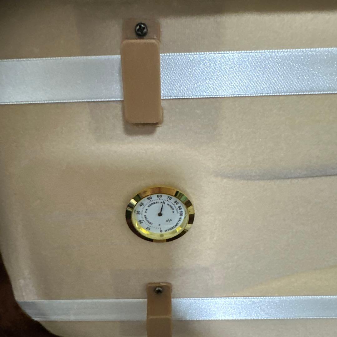 美品 バイオリンケース 4/4サイズ 弦楽器 湿度計付き 弦楽器