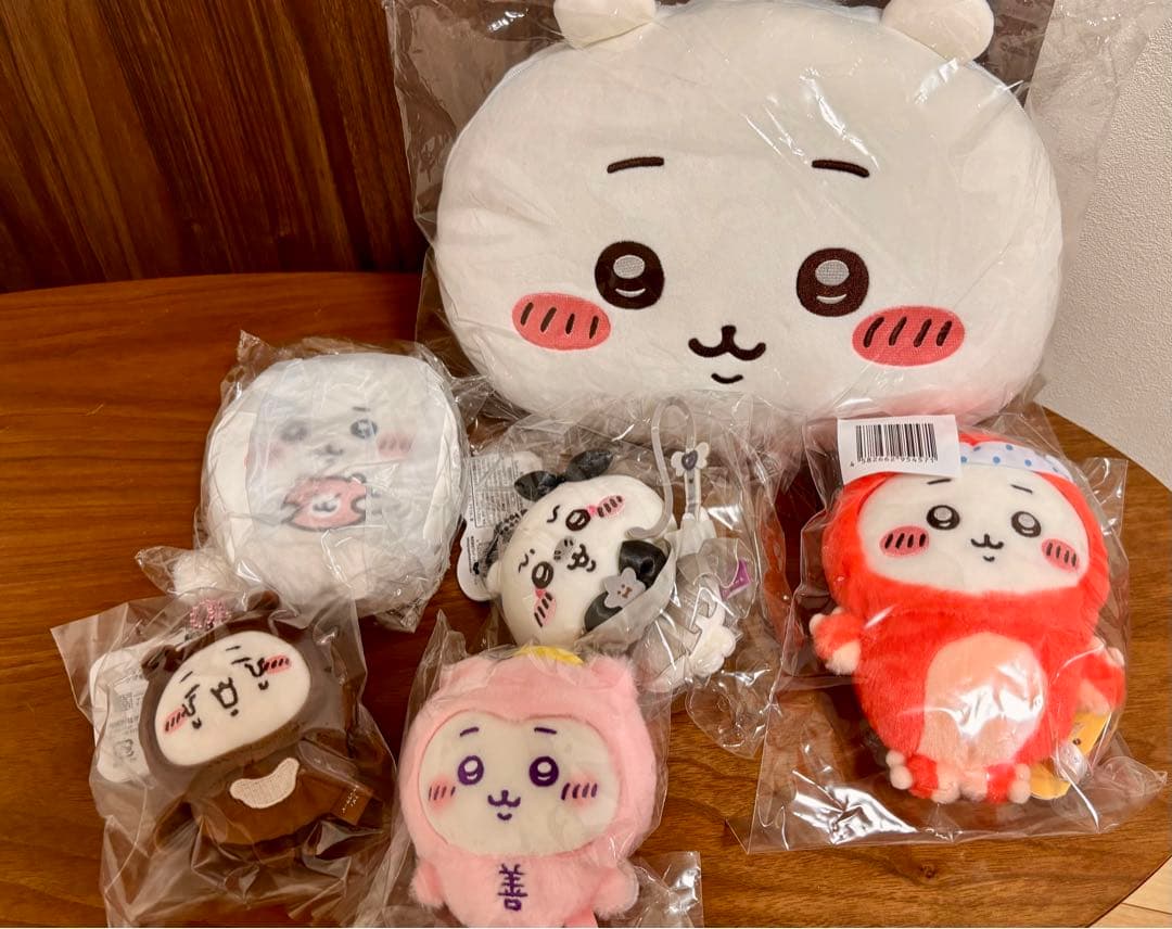 ちいかわ ぬいぐるみマスコット ポーチ クッションセット