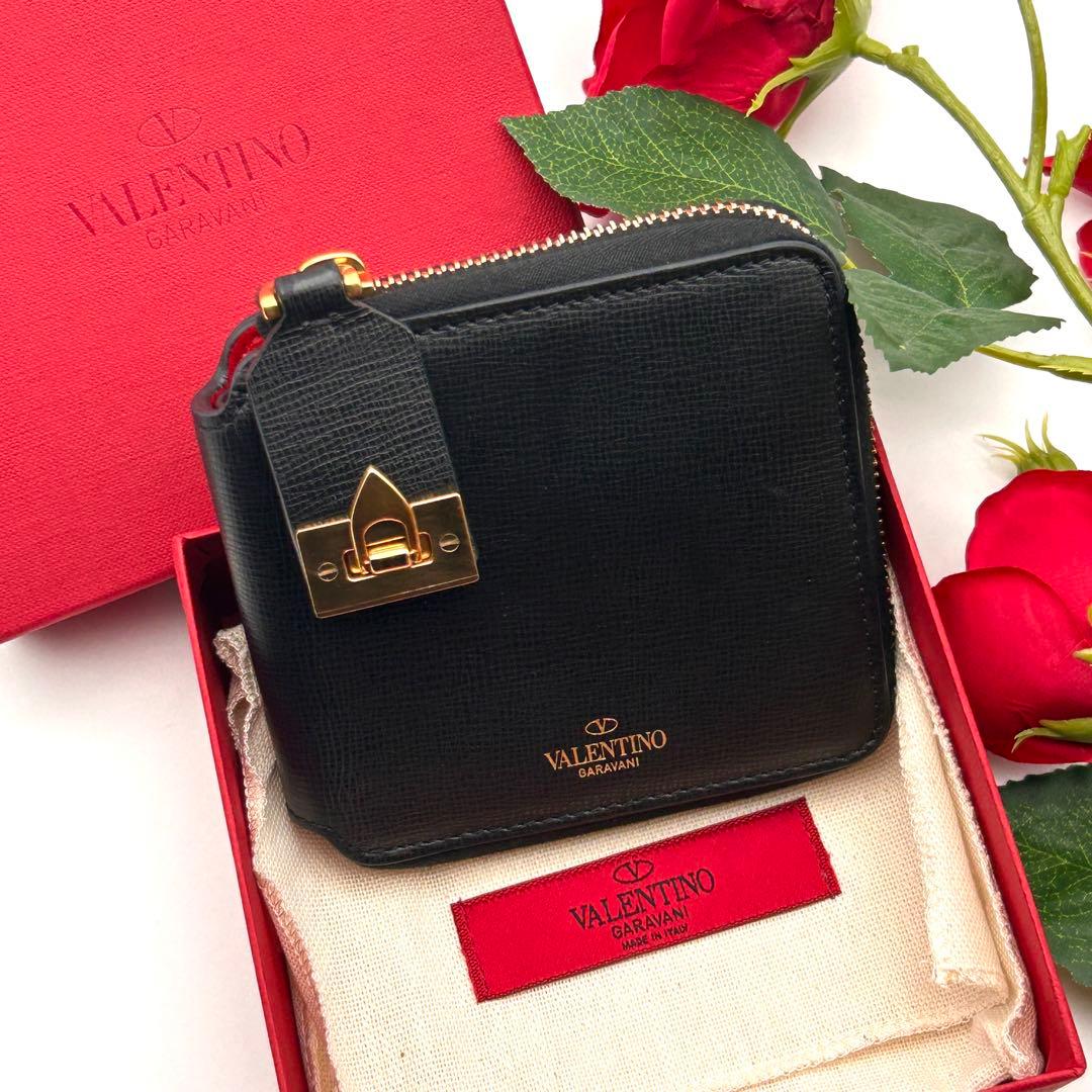 ✨極美品✨ VALENTINO ヴァレンティノ 二つ折り財布 高級 希少性大✨