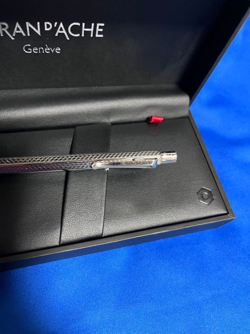 CARAN D'ACHE ボールペン 油性　エクリドールキューブリック正規輸入品