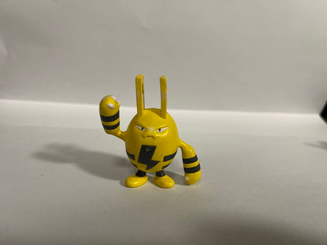 【超希少　レア物】モンコレ　エレキッド　エレブー　初期　フィギュア　ポケモン