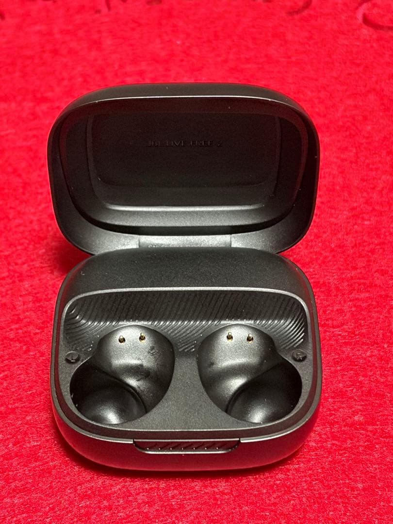 JBL LIVE FREE 2 TWS ワイヤレスイヤホン（値下げしました）