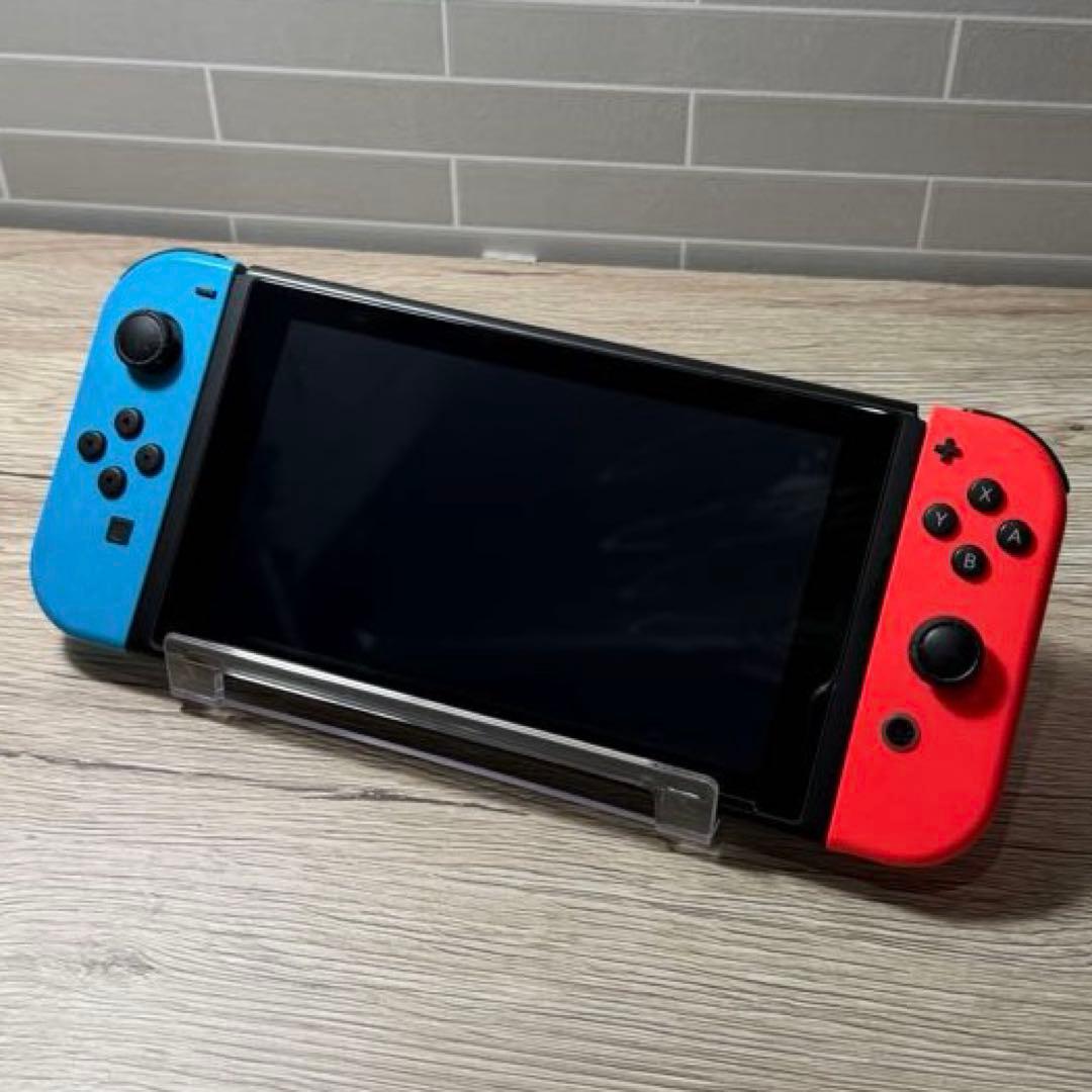 【超美品】任天堂Switch 本体 おまけ色々付き