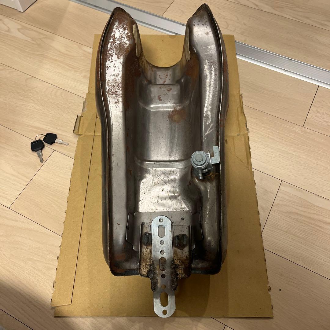 お*中様 sr400 社外タンク　シート付