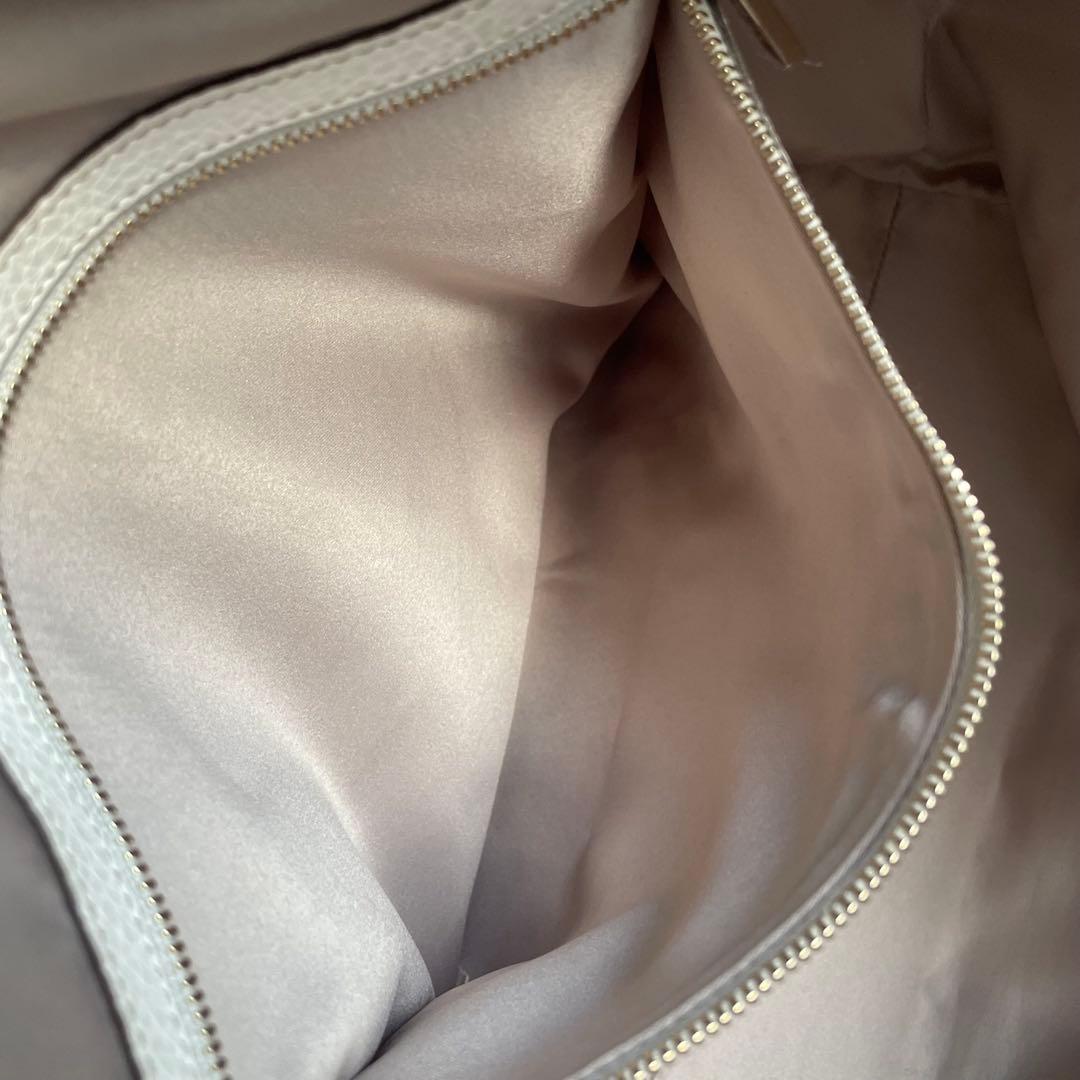 ✨未使用級✨　TOD’s dキューブ　バッグ　ショルダー　　レザー