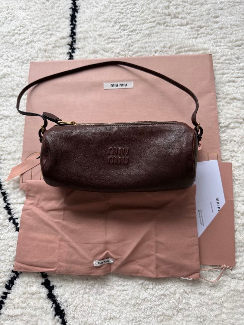 miu miu ナッパレザー ポーチ ブラウン
