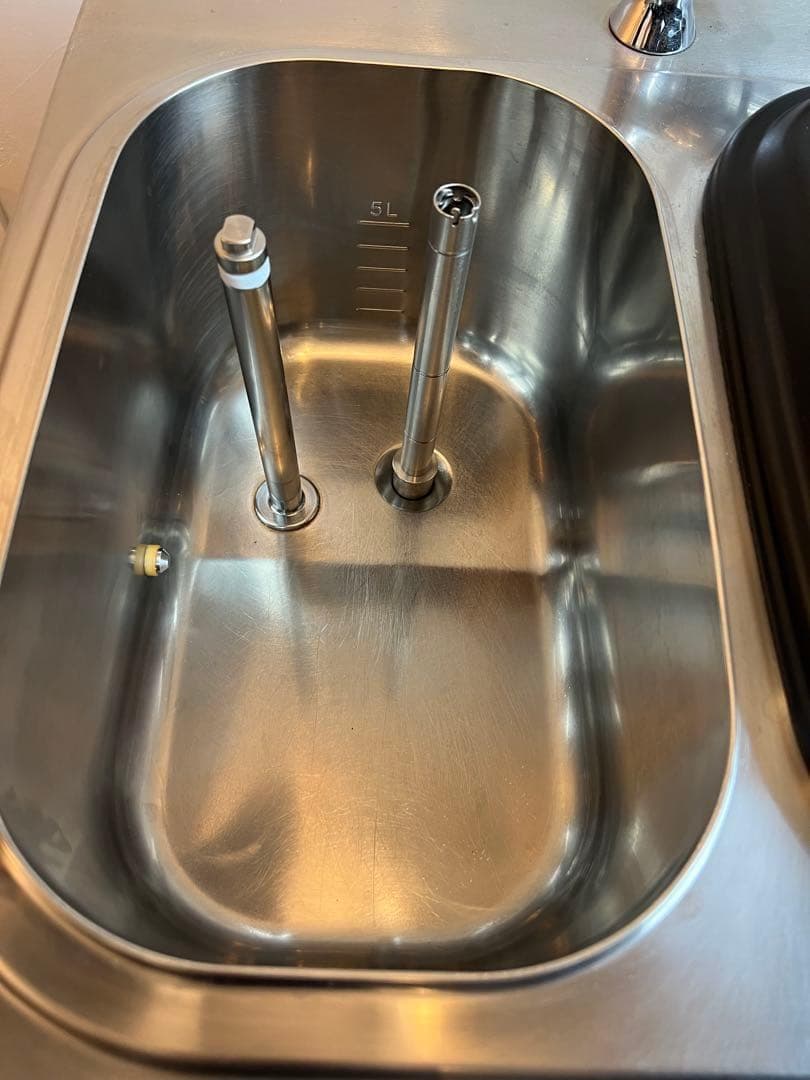 ジャンク品　引き取り限定　ニッセイ　CI-6563WE ソフトクリームサーバー