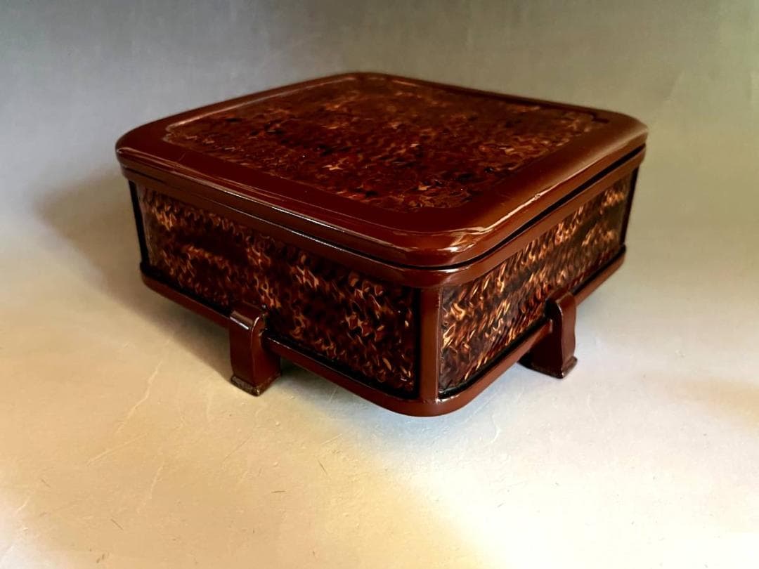 菓子器■ぬし 嘉兵工 四つ足 漆器 塗り 四角 菓子鉢 共箱 時代物 骨董品■