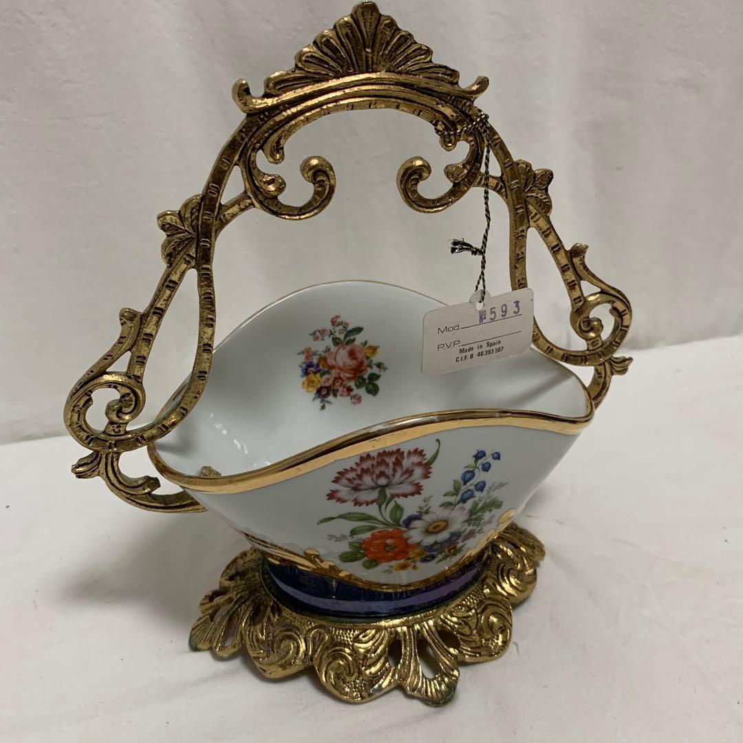 ブロンポール（Bronpor）装飾用ポーセリンバスケット 金メッキフレーム付き