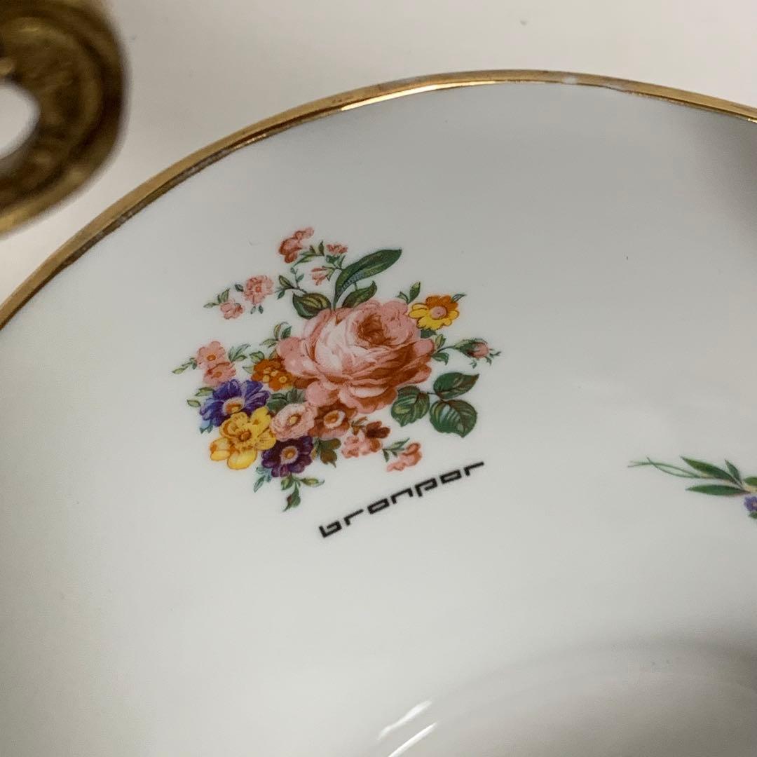 ブロンポール（Bronpor）装飾用ポーセリンバスケット 金メッキフレーム付き