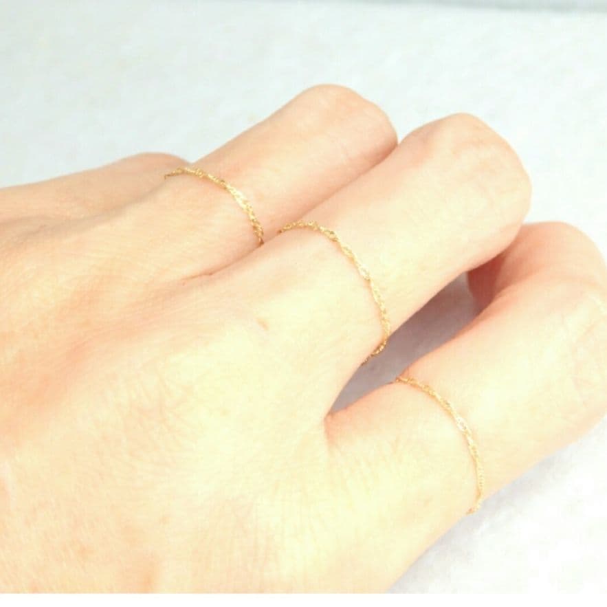 ハナ　k18リング　チェーンリング　スクリューチェーン　約1㎜幅