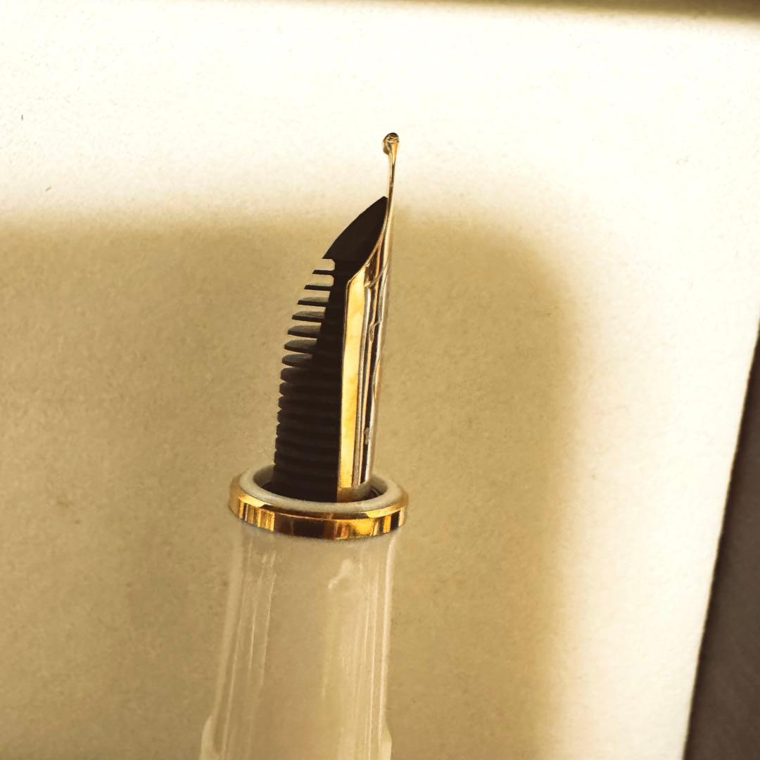 PelikanスーべレーンM400万年筆 ホワイト トータス　M中字