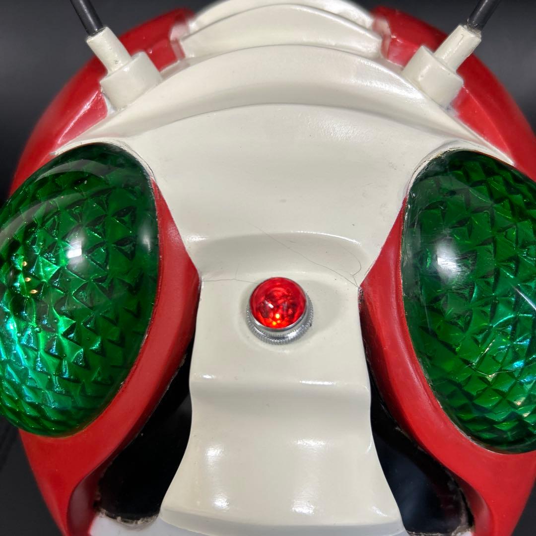 仮面ライダーV3 1/1スケール　マスク　発光あり　レトロ
