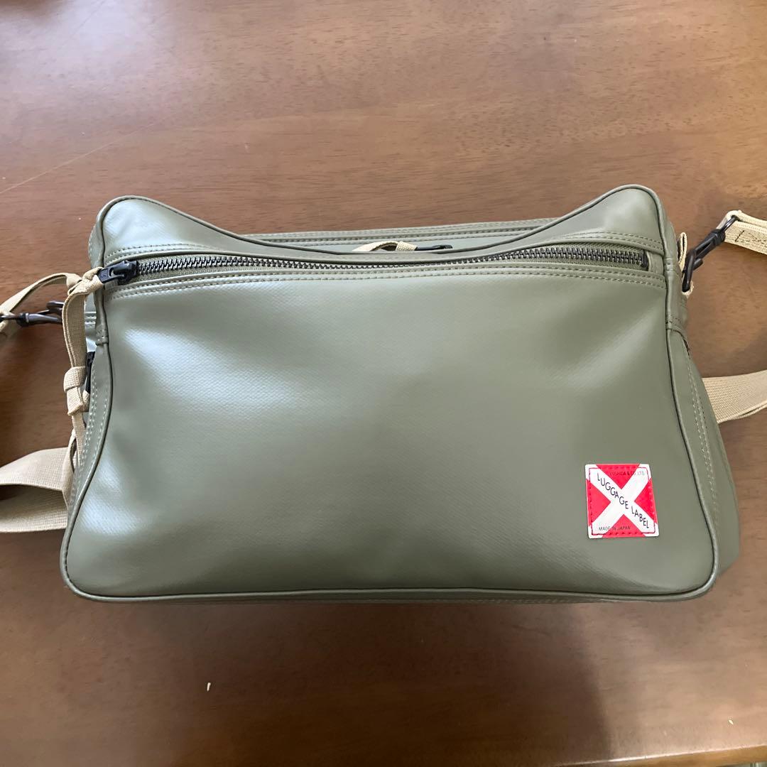 ラゲージレーベルビジネスバッグとショルダーバッグ