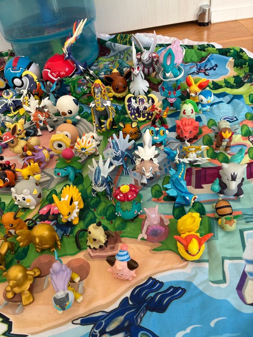 ポケモンモンコレバケツフィギュアセットとお片付けマット