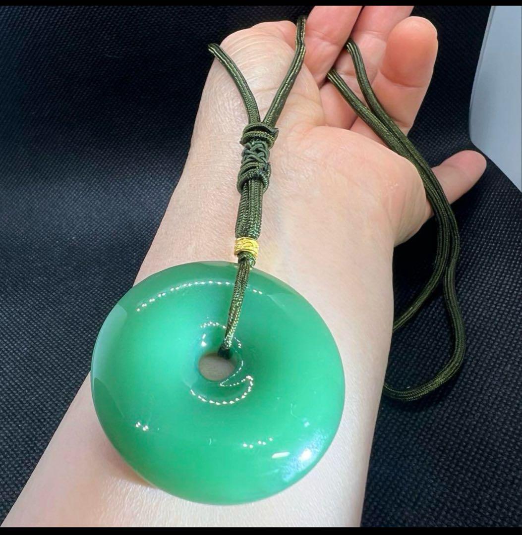 天然和田玉碧玉翡翠アップルグリーン平安ボタンのネックレスAB1063