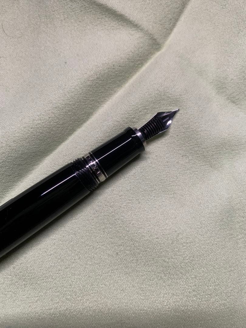 未使用品　モンブラン　ボエム　万年筆　サファイア　EF レア