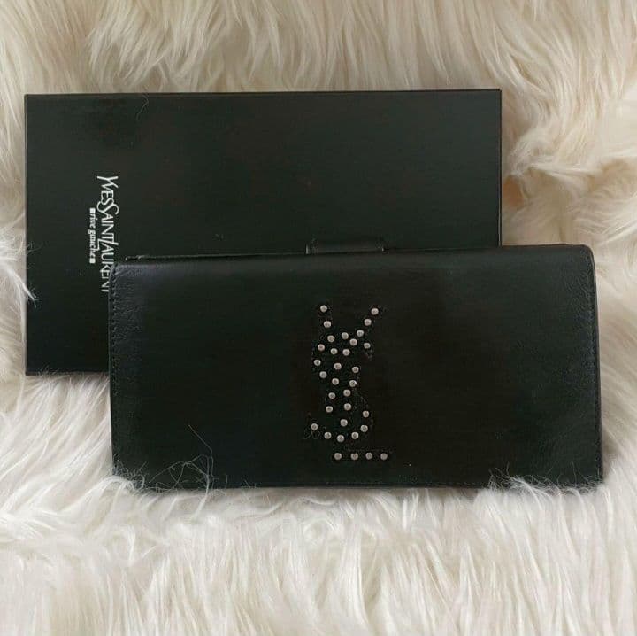 イブサンローラン YSL 二つ折り 財布 スタッズ ロゴ 黒 ブラック 正規品