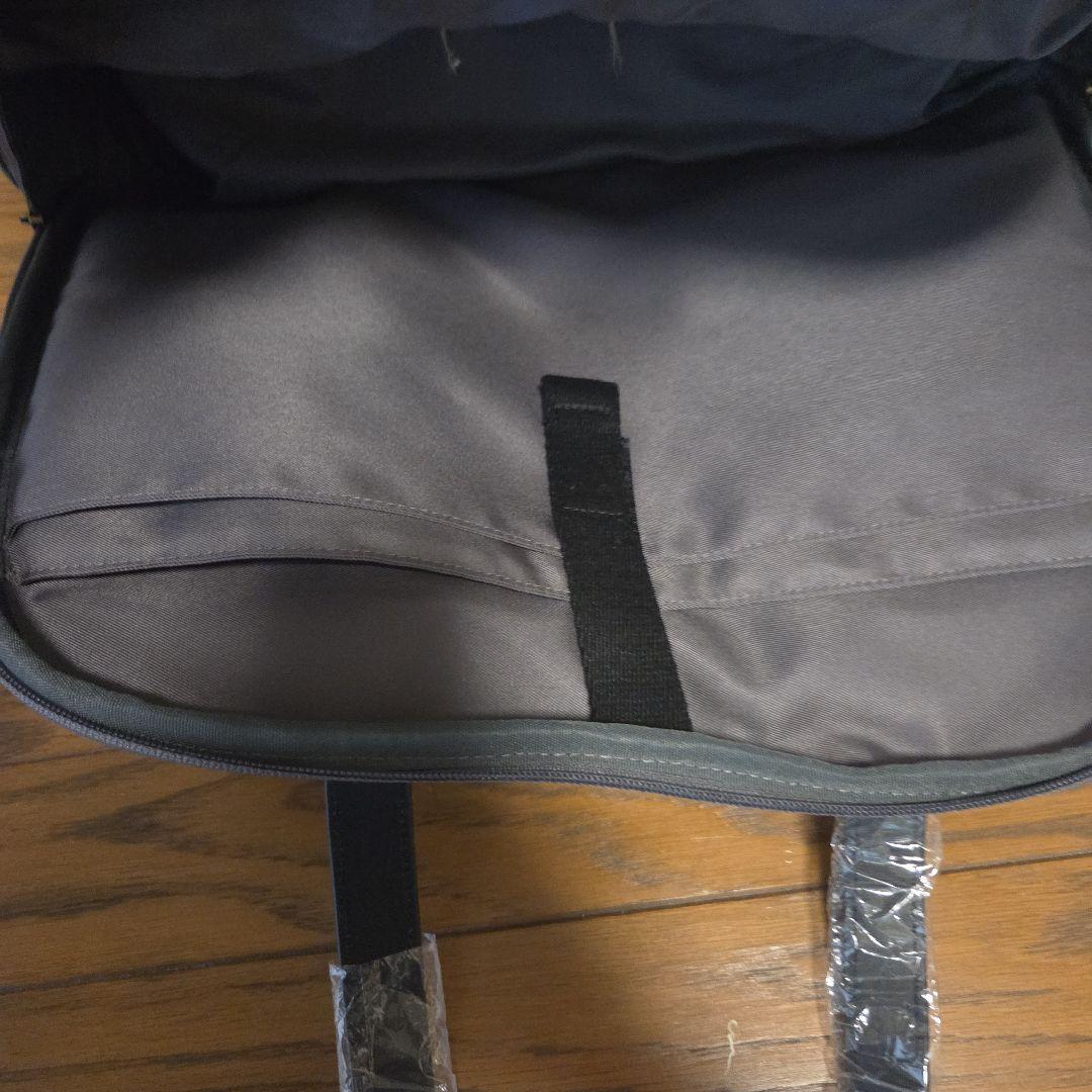 北欧暮らしの道具店　スーツケースのようなボストンバッグ