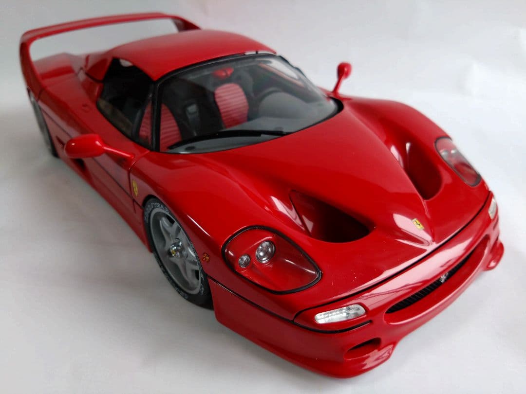 フェラーリ F50 セミアッセンブルドダイキャストモデル　1/12