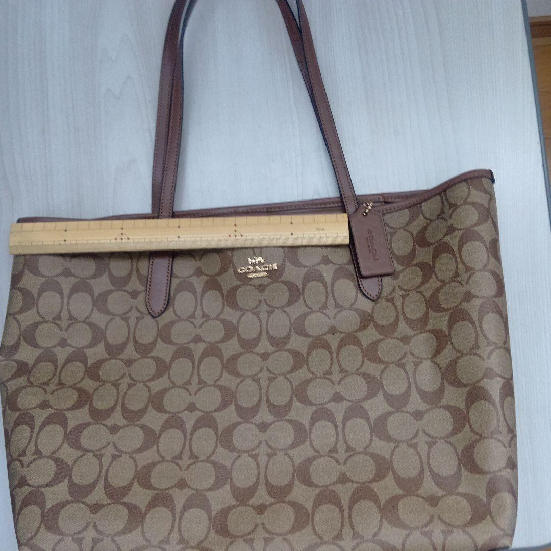 COACH ロゴプリント トートバッグ