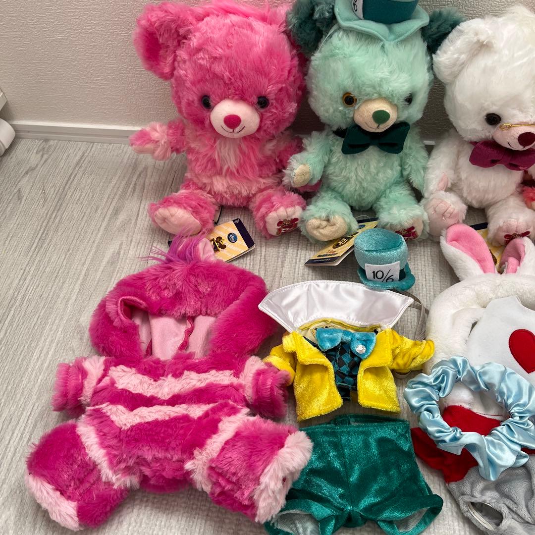 ユニベアシティ　不思議の国のアリス　コスチューム付き　全部セット　　新品タグ付き