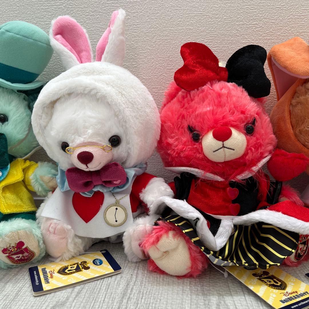 ユニベアシティ　不思議の国のアリス　コスチューム付き　全部セット　　新品タグ付き