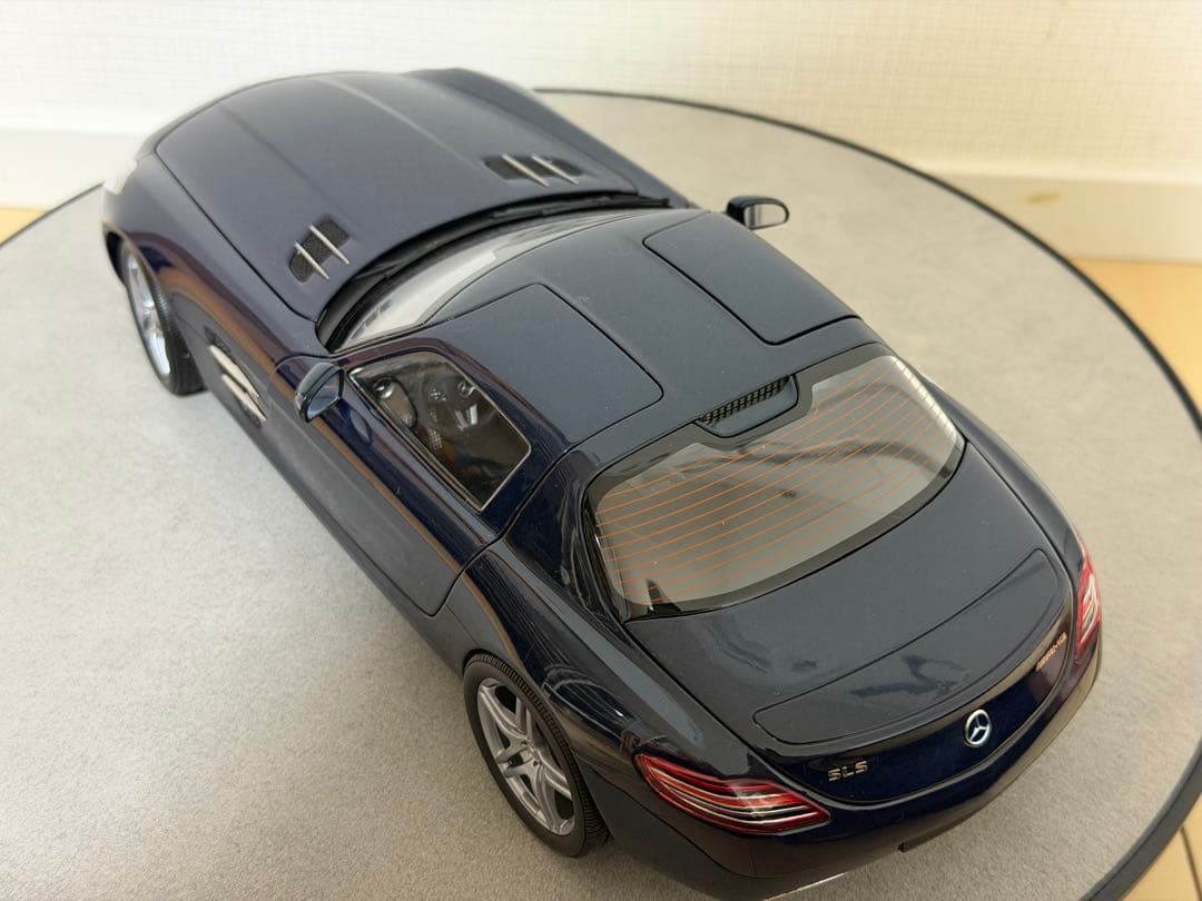 ミニカー Minichamps 1/18 Mercedes Benz SLS AMG