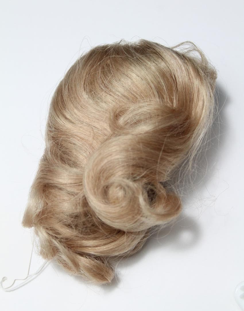 ◎新品◎｟頭囲22.5cm｠ 人毛ウィッグ ビスクドール用 ブロンド