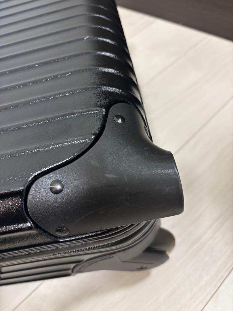 リモワサルサ2輪最終モデル　機内持ち込み　静音ホイール　極美品　35L