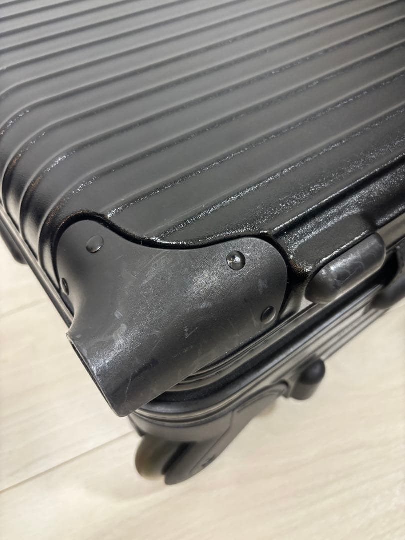 リモワサルサ2輪最終モデル　機内持ち込み　静音ホイール　極美品　35L