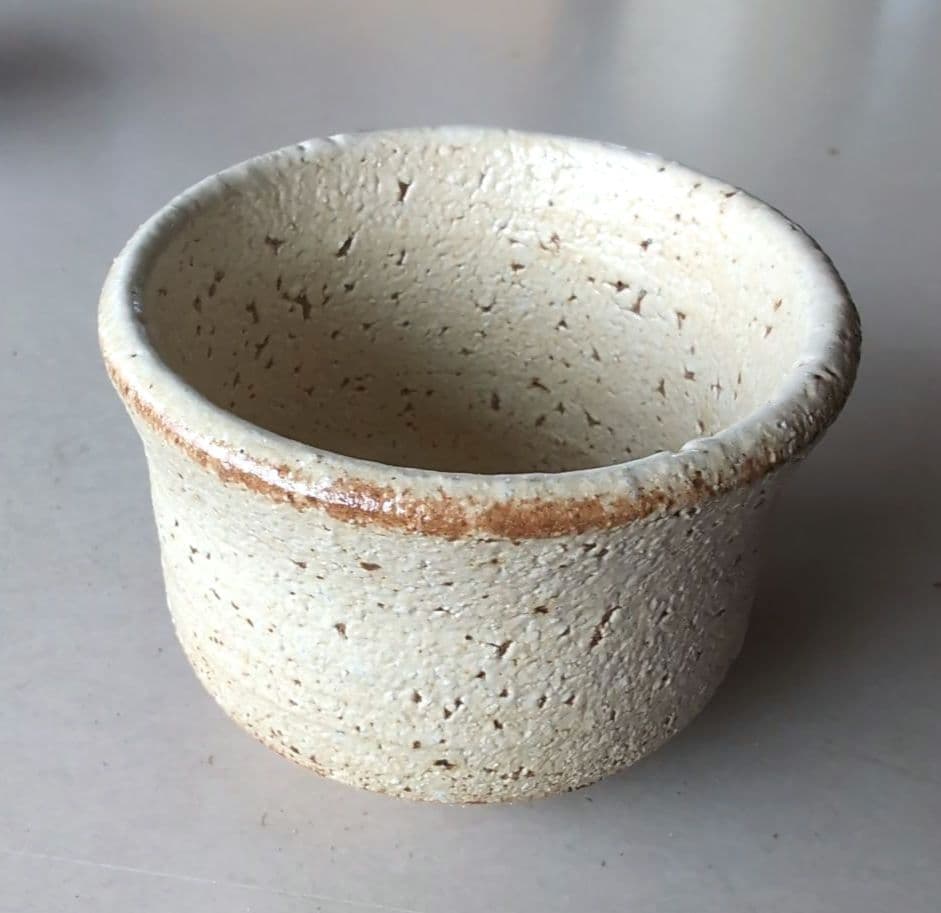 豊前上野焼　珍しい藁白釉　渡髙久　酒器セット　徳利1　お猪口2