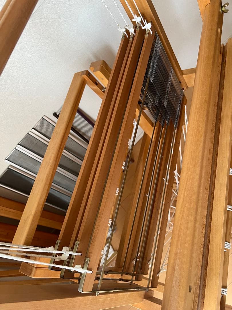 東京手織機 KM-650ろくろ式（旧型）4枚綜絖6本踏み木/筬・綜絖枠付き/中古