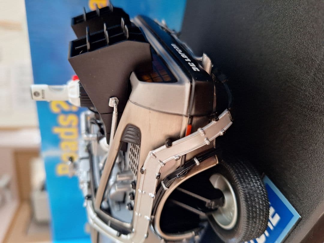 バック・トゥ・ザ・フューチャー Part2 デロリアン 1/24