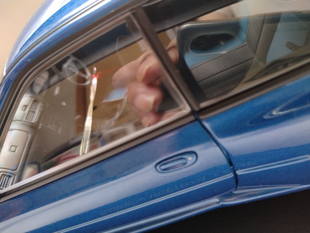 オートアート　1/18　スバル インプレッサ 22B STi バージョン