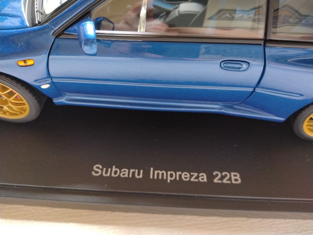 オートアート　1/18　スバル インプレッサ 22B STi バージョン