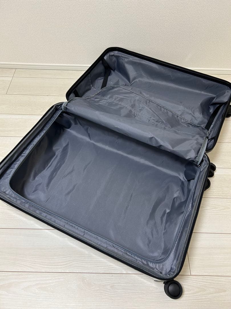 大きめ　キャリーケース