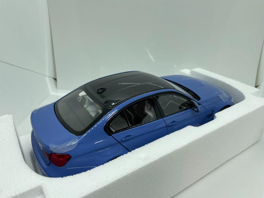 304-036 ノレブ 1/18 BMW M3 Competition 2017