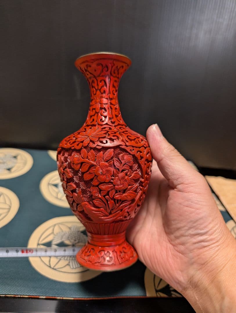 中国美術、堆朱花瓶